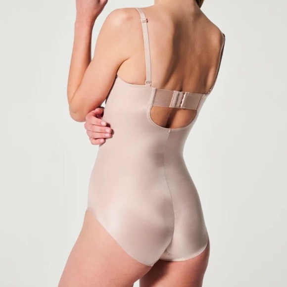 Spanx Suit Your Fancy Bodysuit Strapless Cupped Brief Convertible Tan Small - Picture 2 of 15